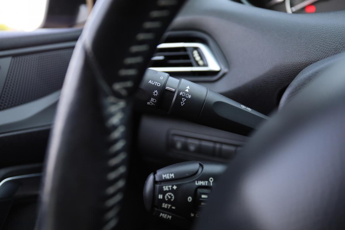 peugeot-308-2016-diesel-1560cc