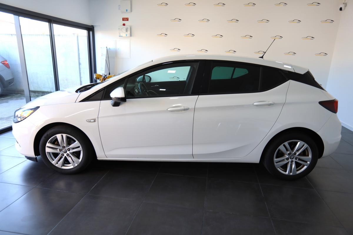 opel-astra-2020-diesel-1496cc