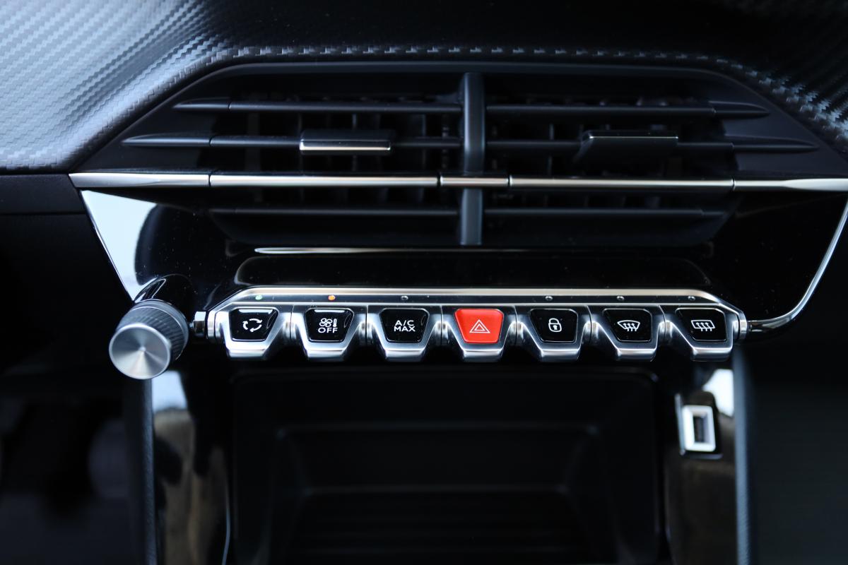 peugeot-2008-2022-gasolina-1199cc