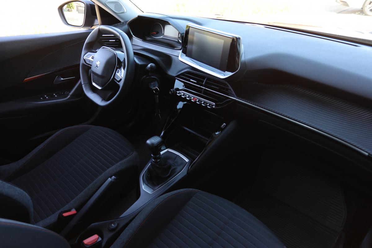 peugeot-2008-2022-gasolina-1199cc