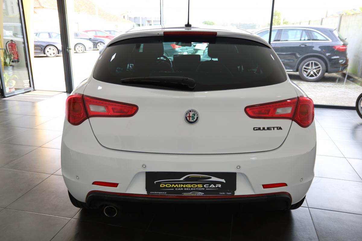 alfa-romeo-giulietta-2021-diesel-1598cc