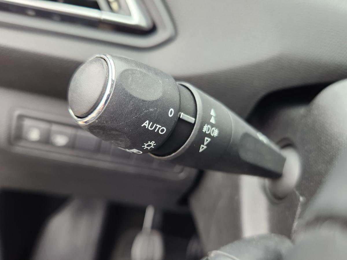 peugeot-308-2015-diesel-1560cc