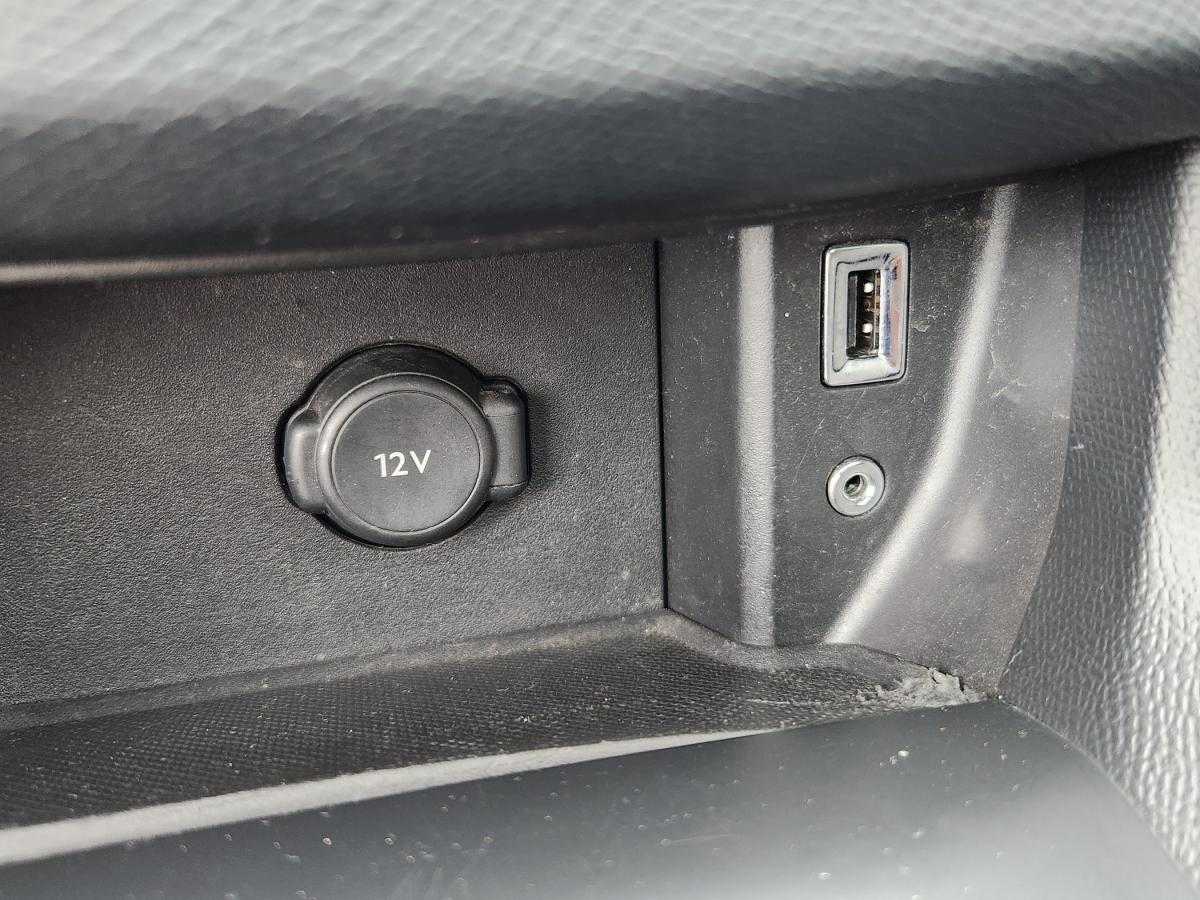 peugeot-308-2015-diesel-1560cc