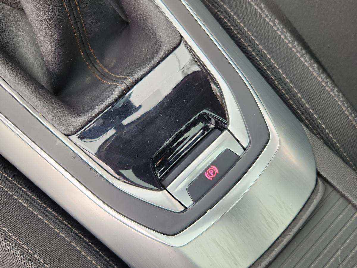 peugeot-308-2015-diesel-1560cc