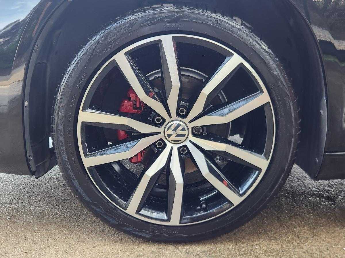 volkswagen-scirocco-2015-diesel-1968cc