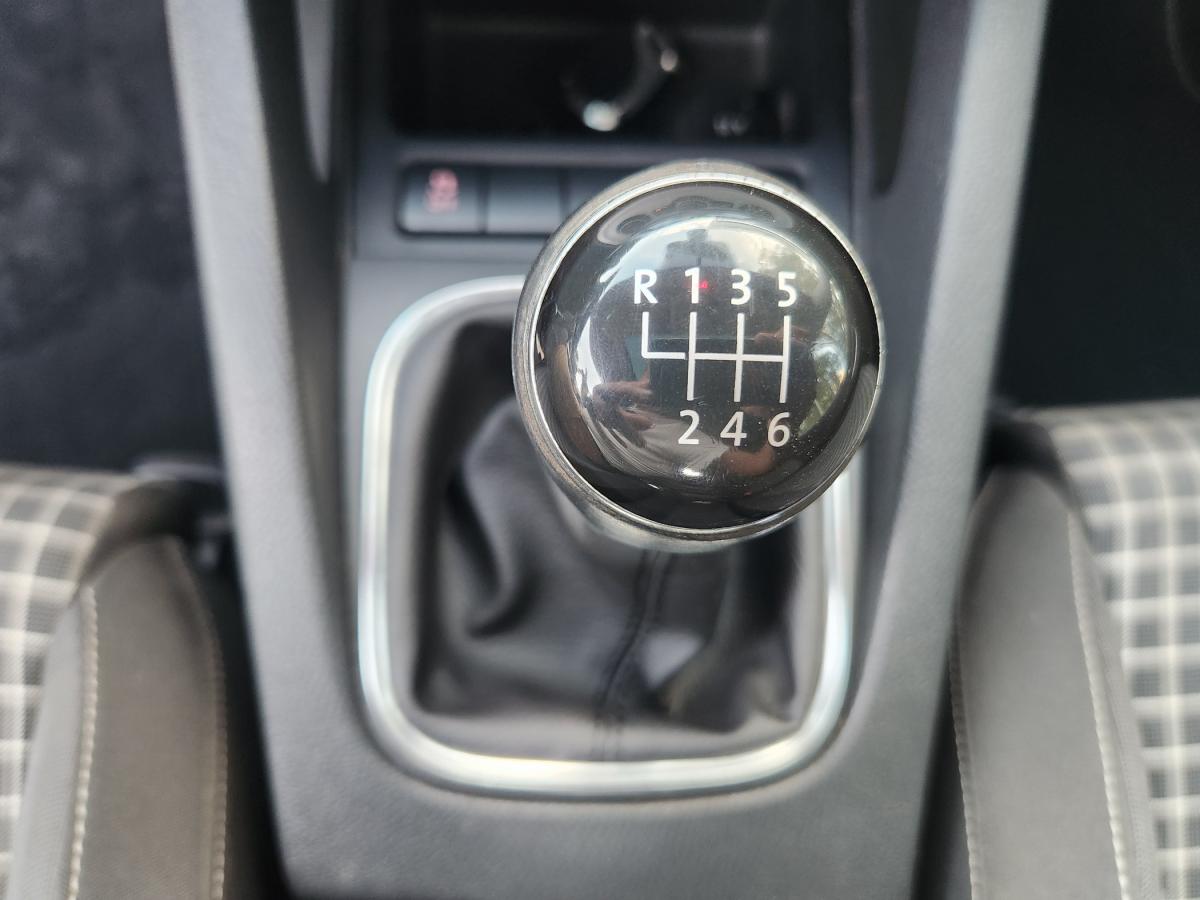 volkswagen-scirocco-2015-diesel-1968cc