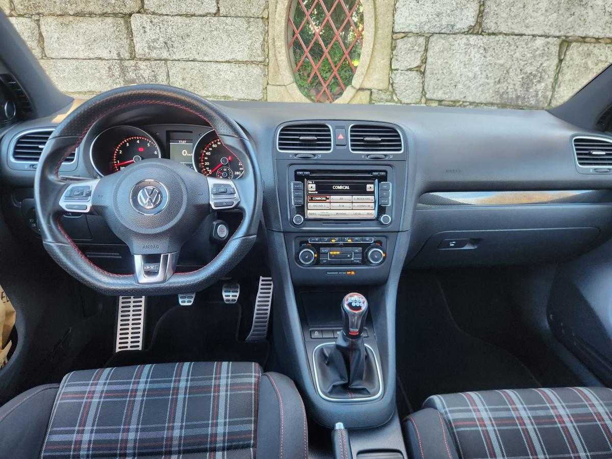 volkswagen-golf-2011-gasolina-1984cc