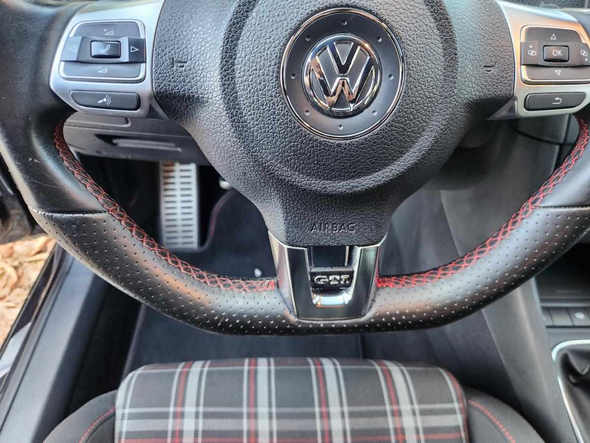 volkswagen-golf-2011-gasolina-1984cc