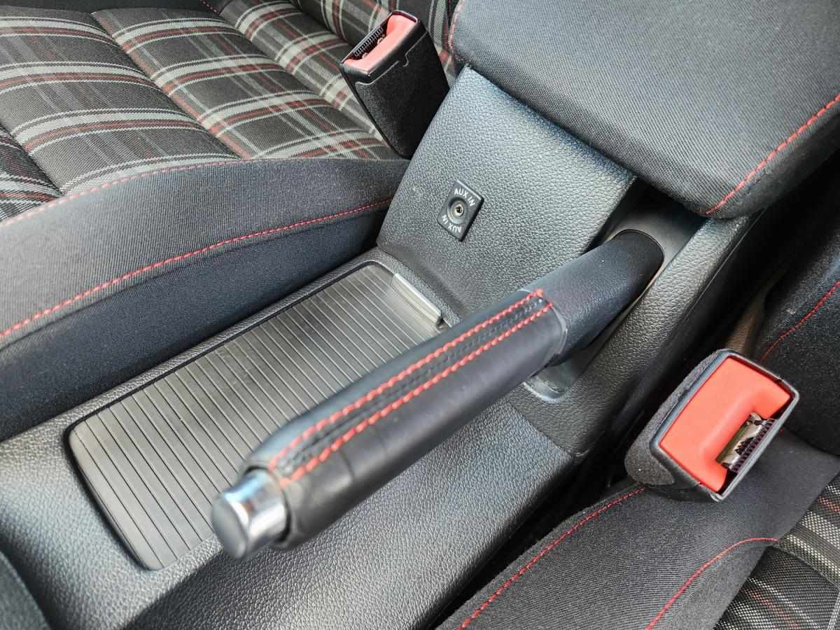 volkswagen-golf-2011-gasolina-1984cc