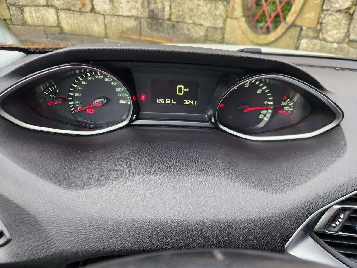 peugeot-308-2019-diesel-1499cc