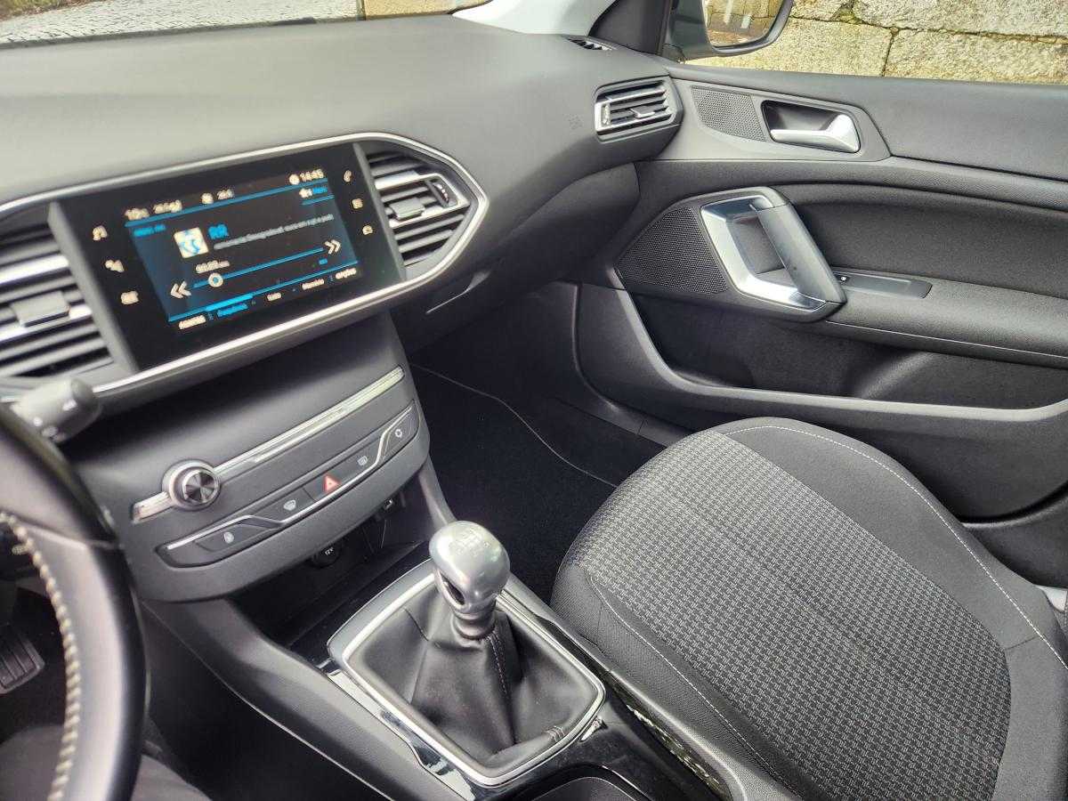 peugeot-308-2019-diesel-1499cc
