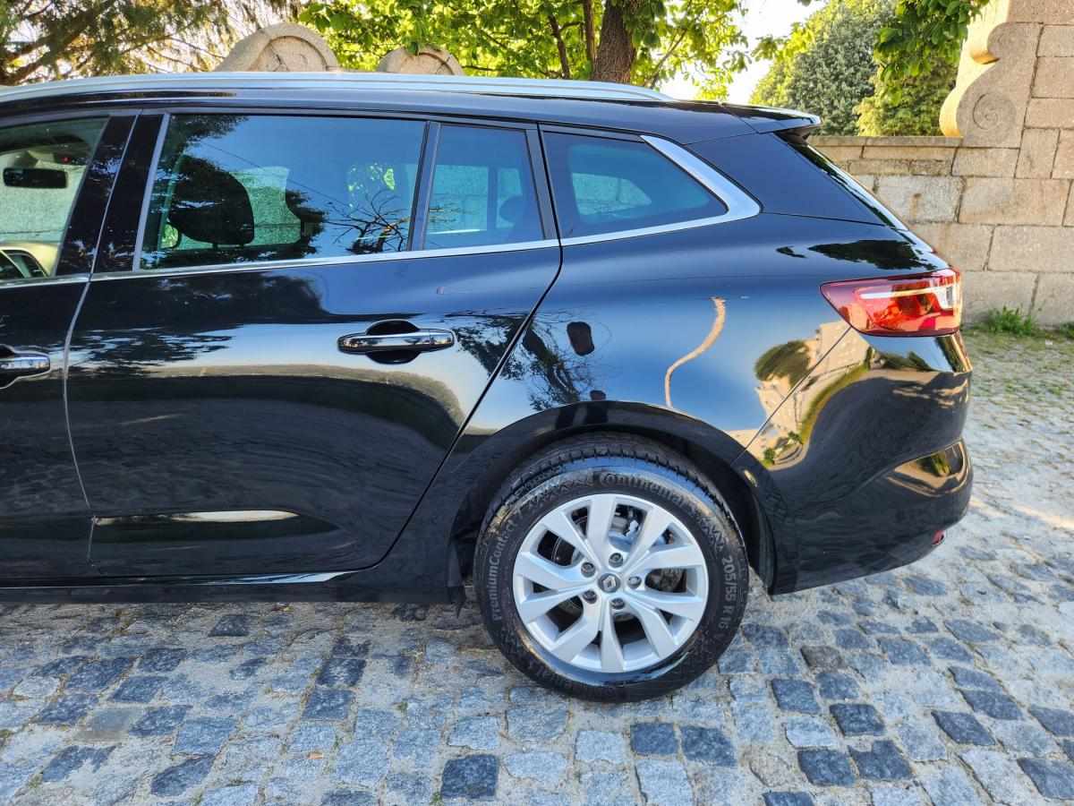renault-megane-sport-tourer-2019-diesel-1461cc