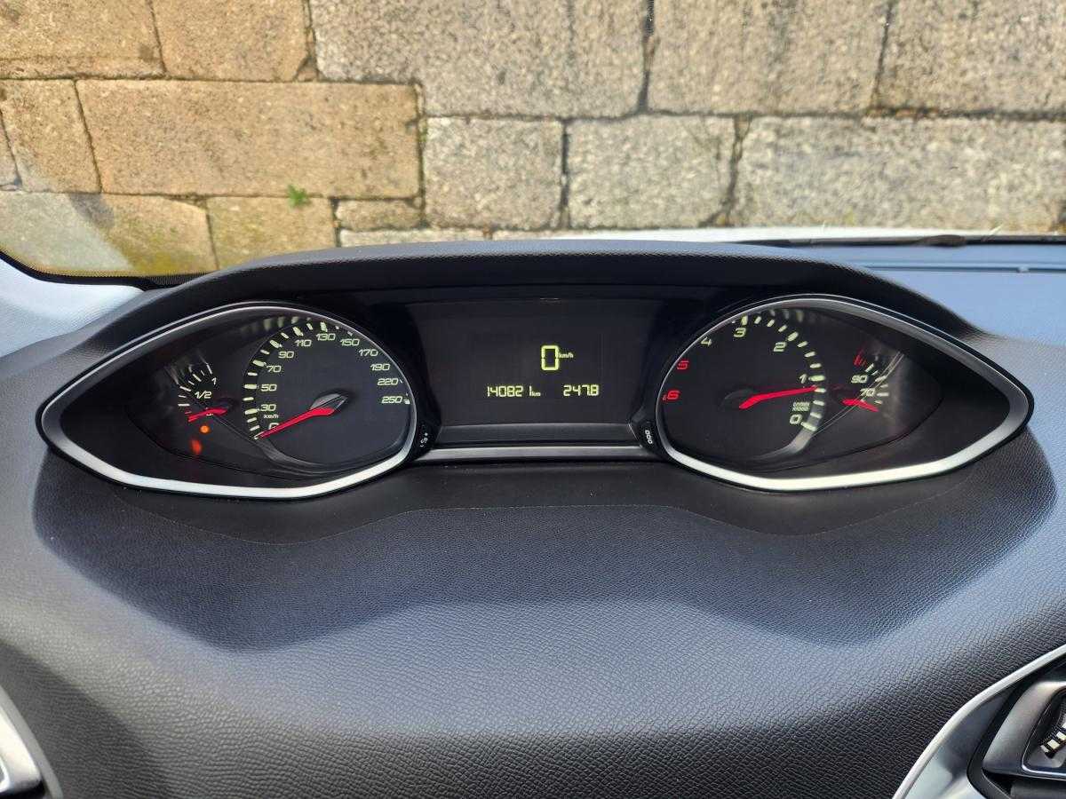 peugeot-308-2019-diesel-1499cc