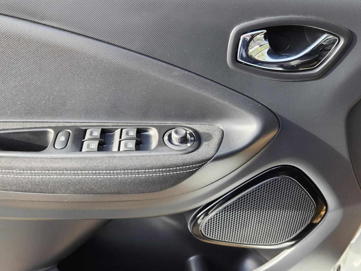 renault-zoe-2018-eletrico-500cc