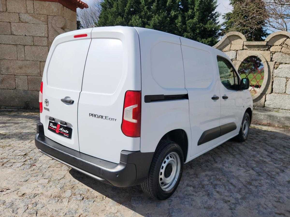 toyota-proace-2022-diesel-1499cc