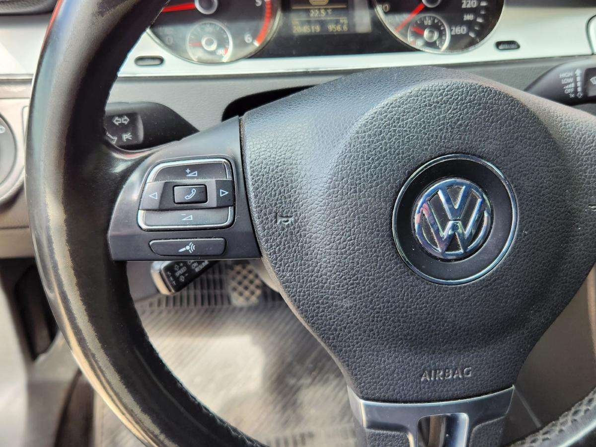 volkswagen-passat-variant-2009-diesel-1598cc