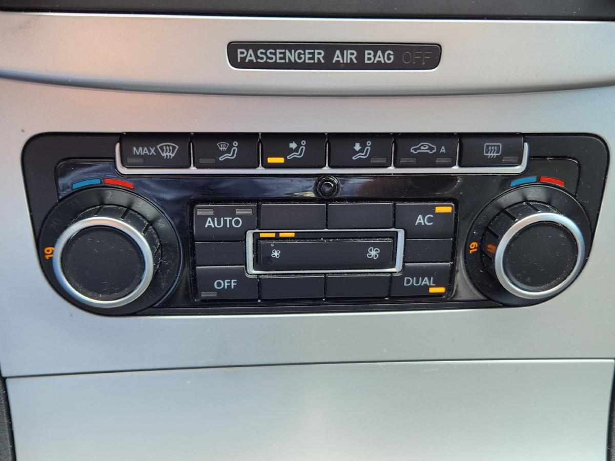 volkswagen-passat-variant-2009-diesel-1598cc