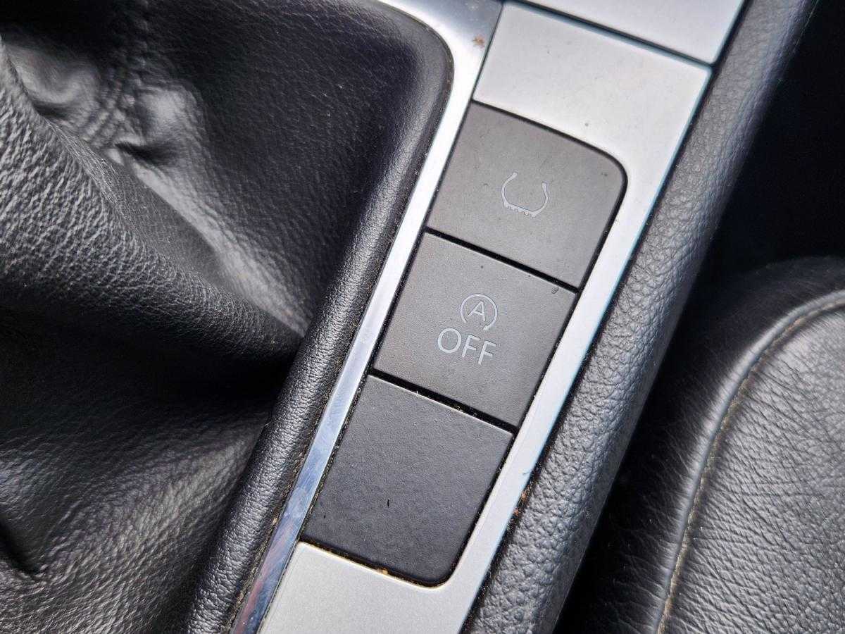 volkswagen-passat-variant-2009-diesel-1598cc