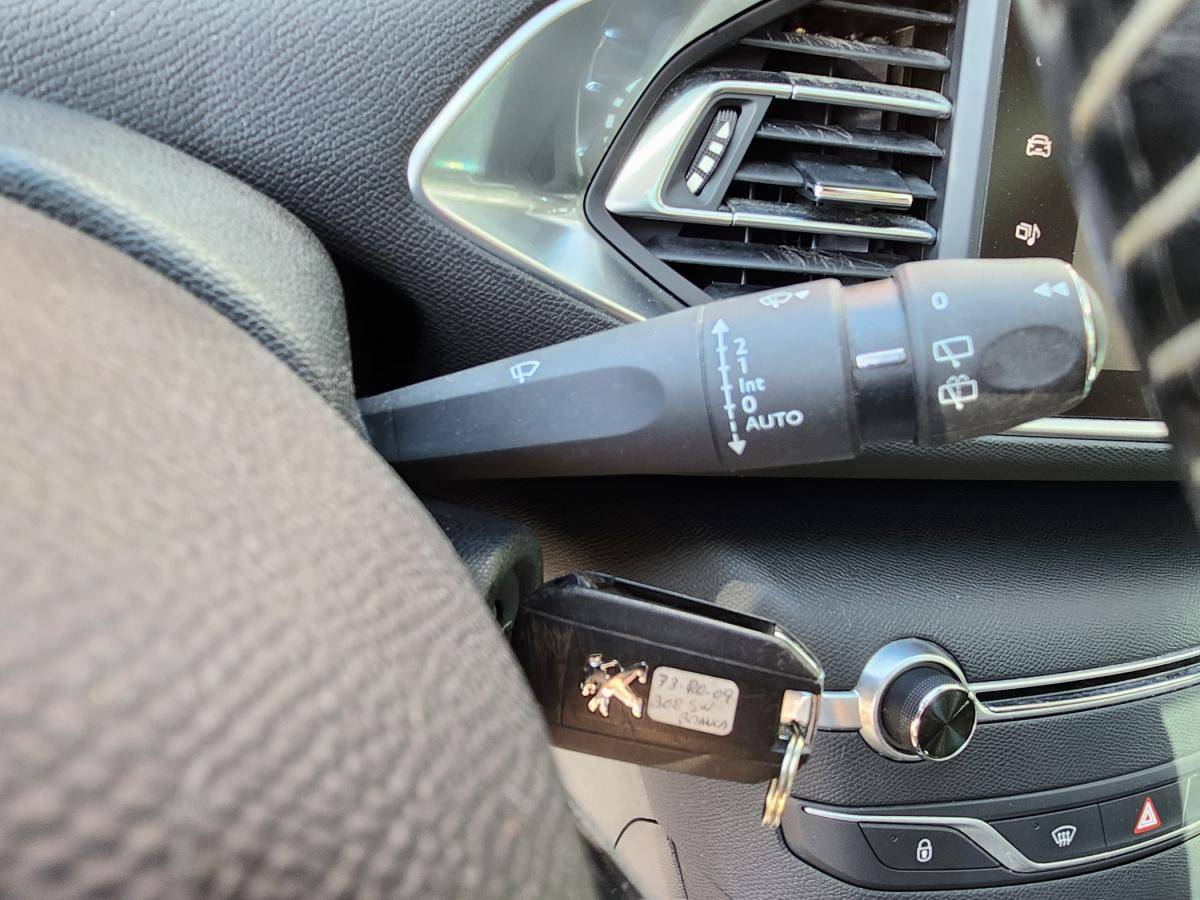 peugeot-308-2016-diesel-1560cc