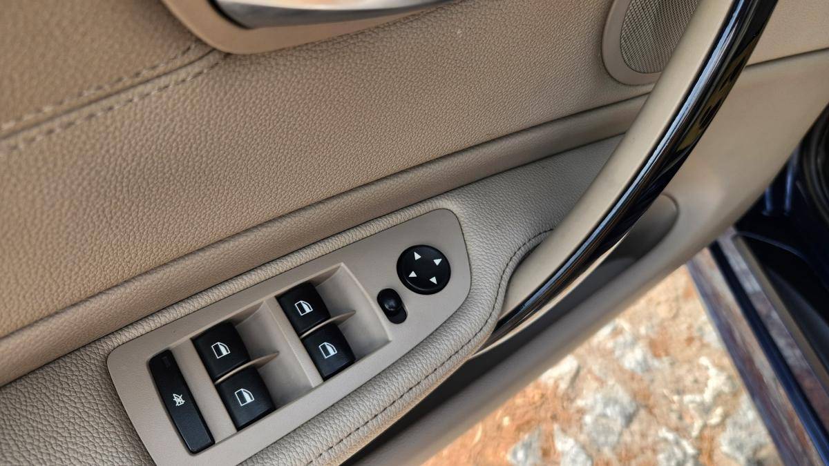 bmw-serie-1-2010-diesel-1995cc
