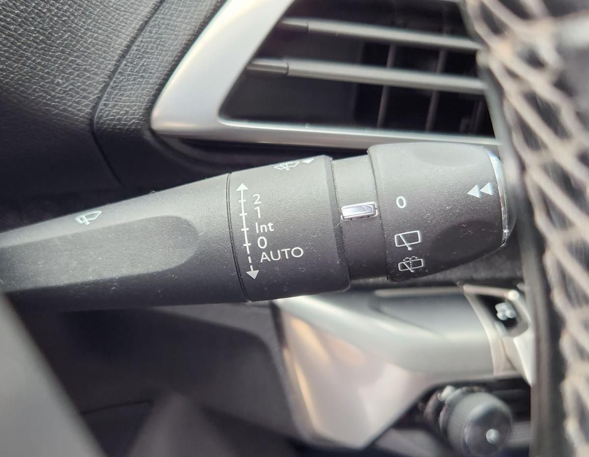 peugeot-3008-2017-diesel-1560cc