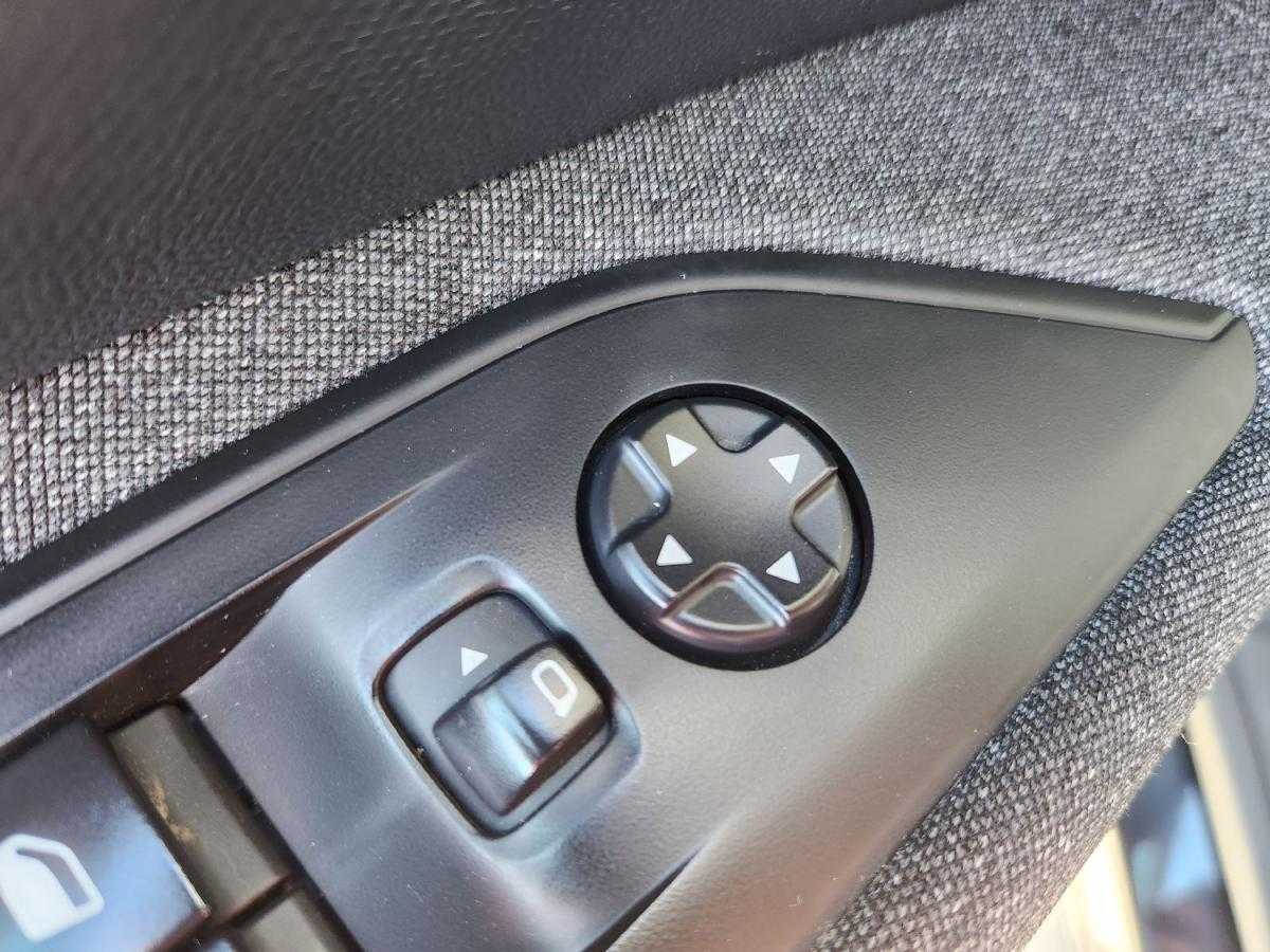 peugeot-3008-2019-diesel-1499cc