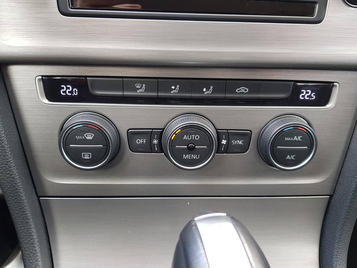 volkswagen-golf-variant-2014-diesel-1968cc