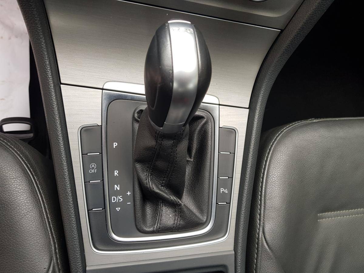 volkswagen-golf-variant-2014-diesel-1968cc