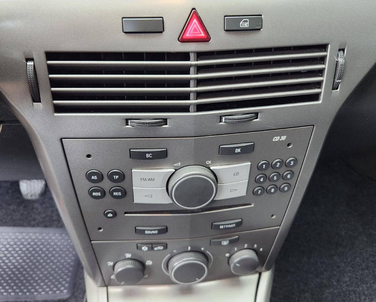 opel-astra-caravan-2007-diesel-1248cc