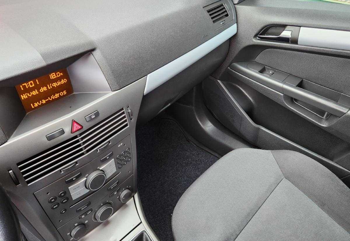 opel-astra-caravan-2007-diesel-1248cc