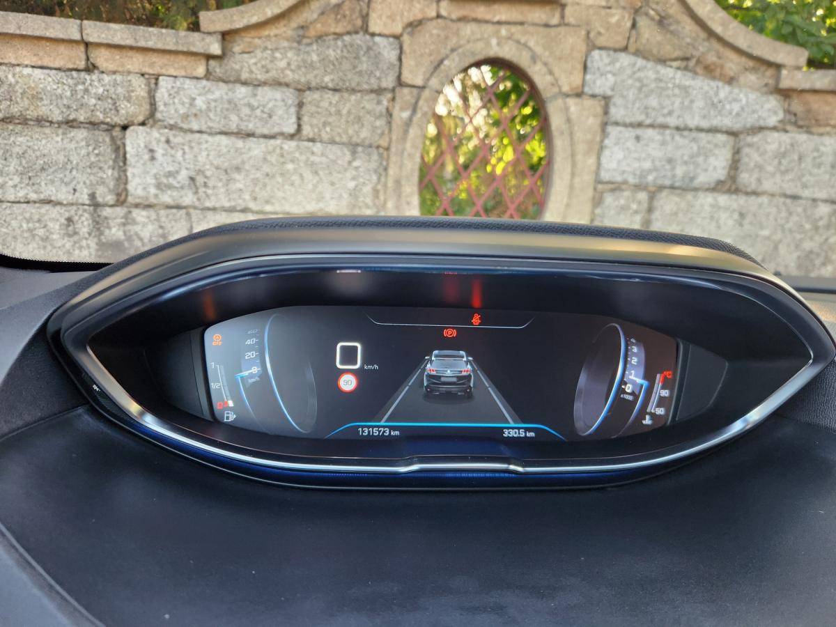 peugeot-3008-2019-diesel-1499cc