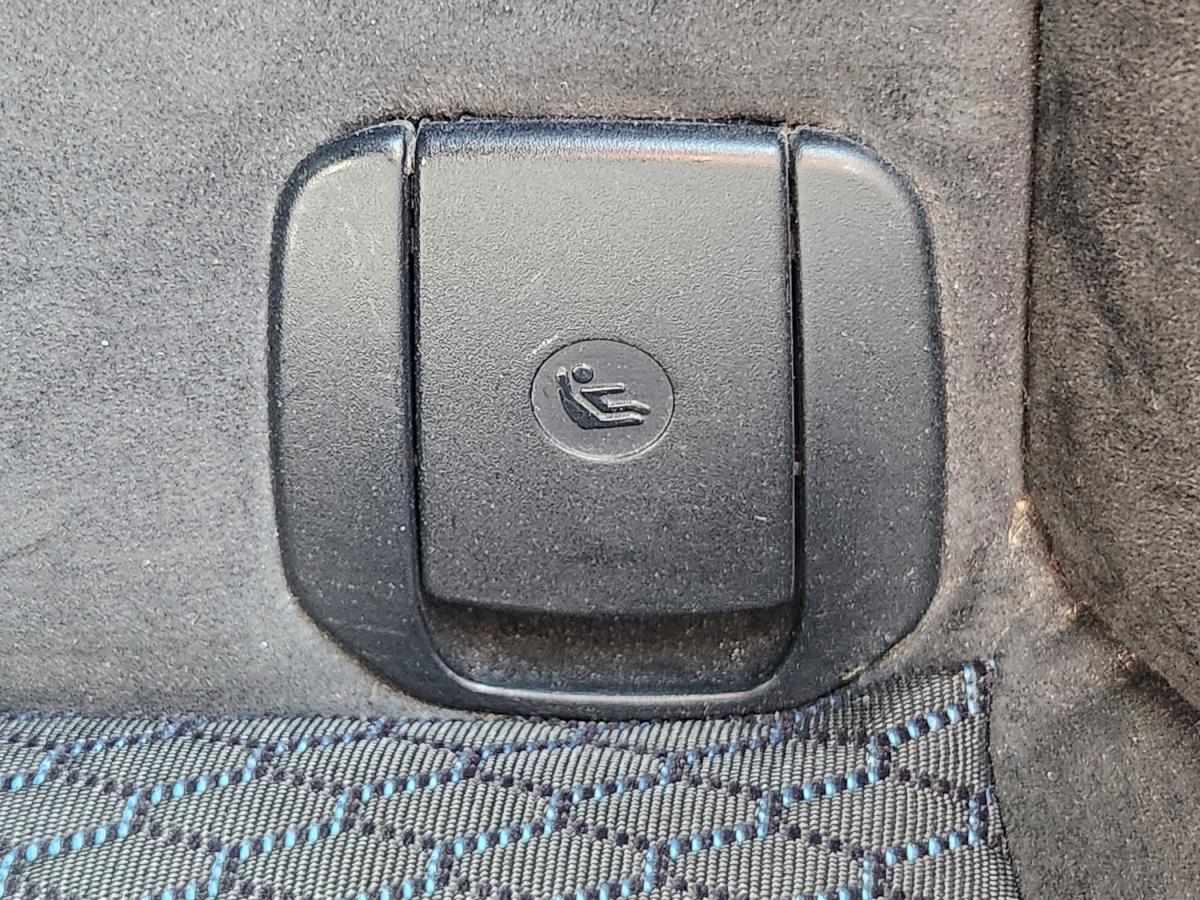 bmw-serie-1-118d-2015-diesel-1995cc