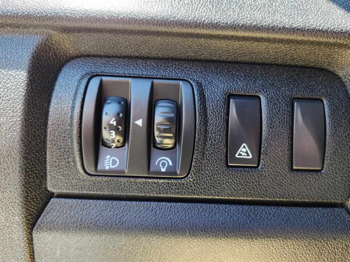 renault-megane-sport-tourer-2011-diesel-1461cc