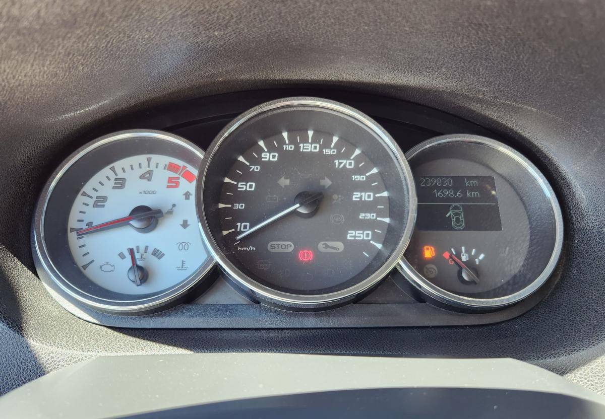 renault-megane-sport-tourer-2011-diesel-1461cc