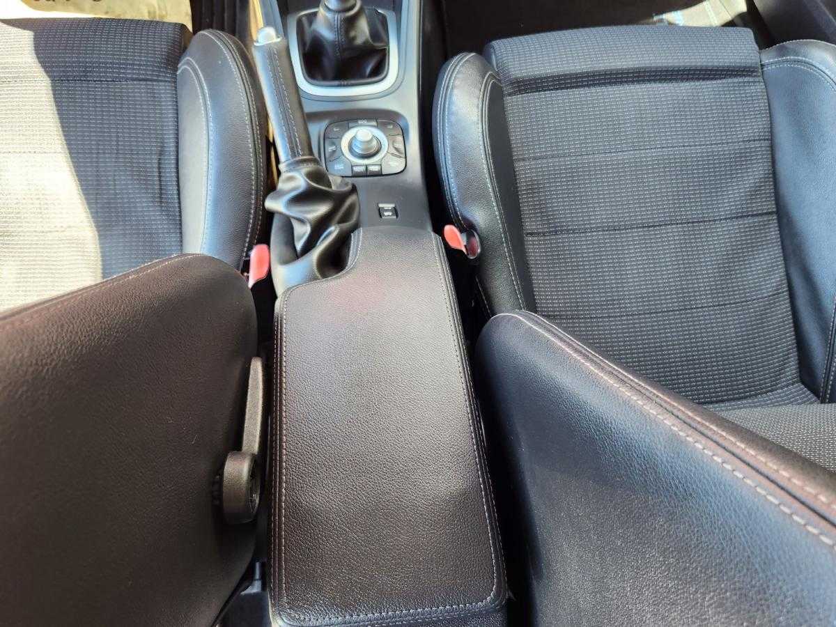renault-megane-sport-tourer-2011-diesel-1461cc