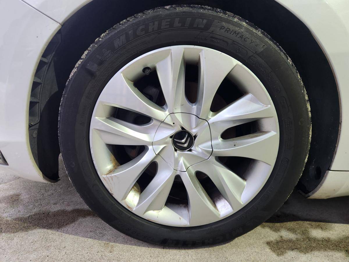 citroen-ds5-2013-diesel-1560cc