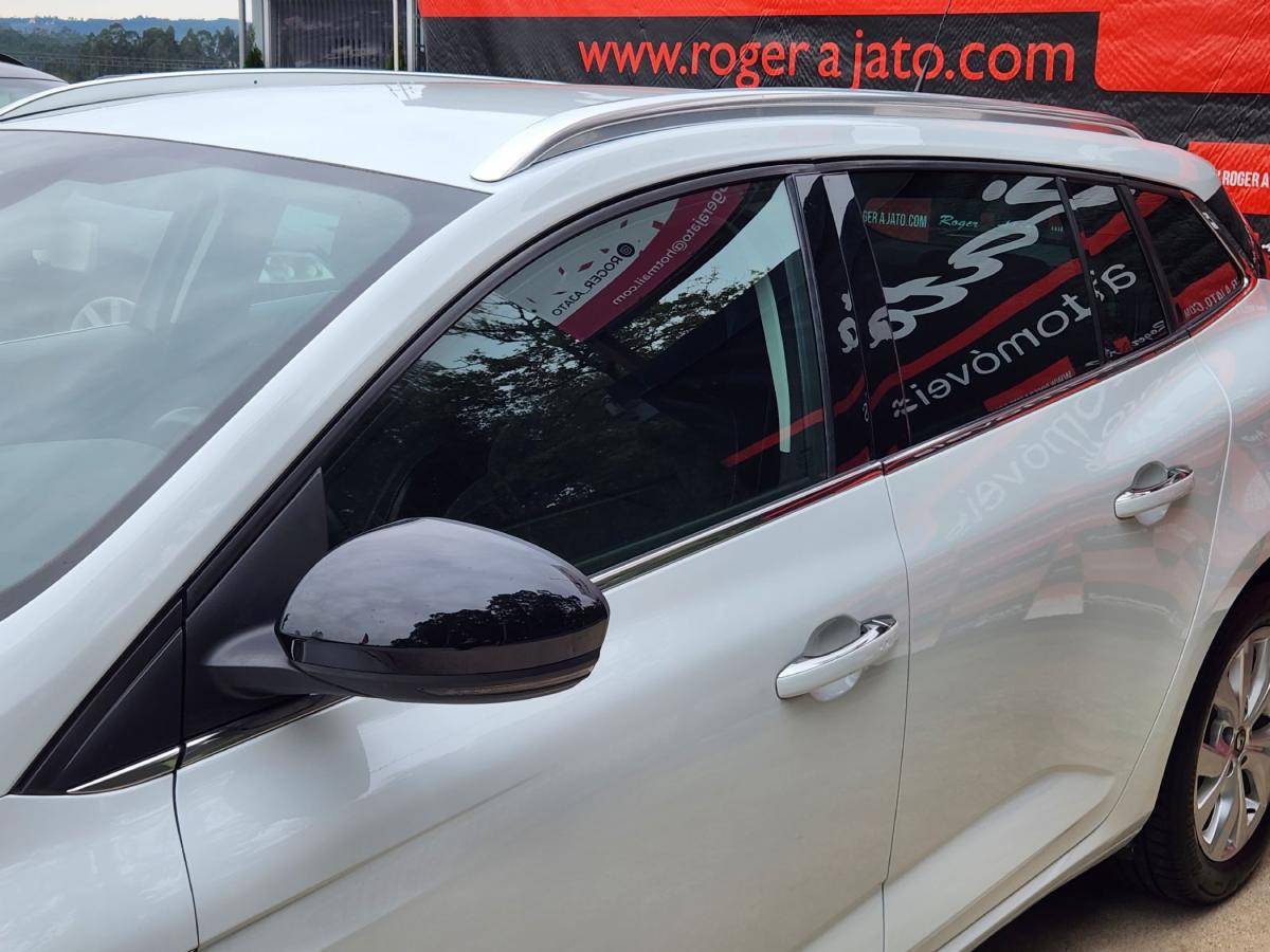 renault-megane-sport-tourer-2018-diesel-1461cc