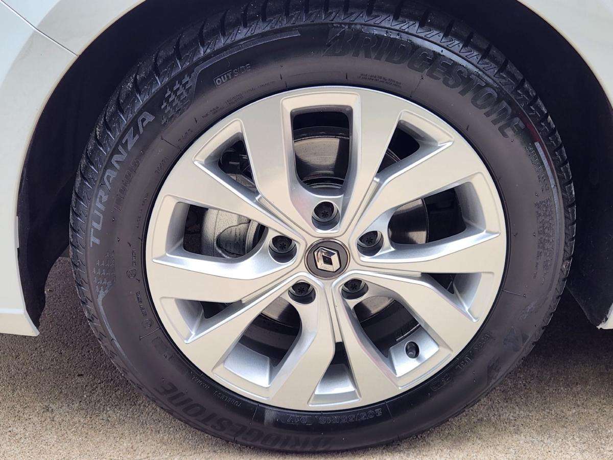 renault-megane-sport-tourer-2018-diesel-1461cc