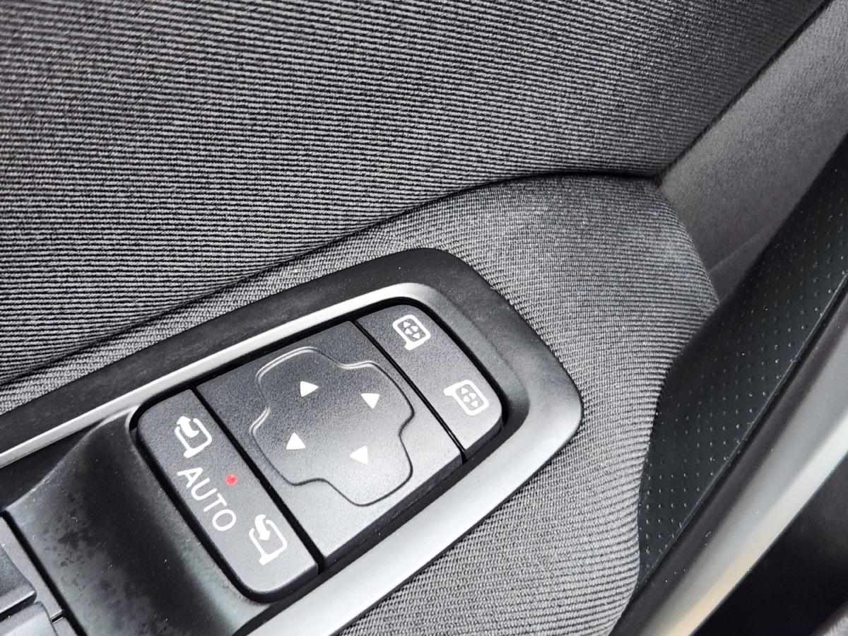 renault-megane-sport-tourer-2018-diesel-1461cc