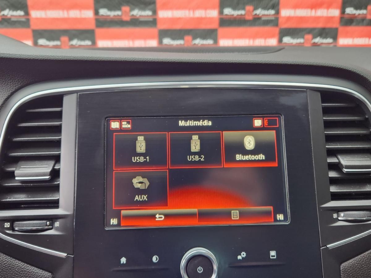 renault-megane-sport-tourer-2018-diesel-1461cc