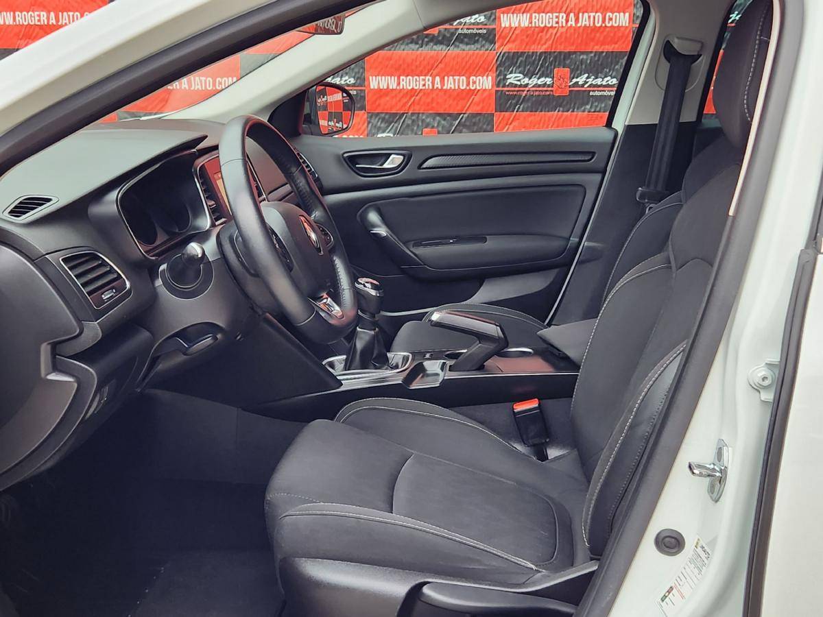 renault-megane-sport-tourer-2018-diesel-1461cc