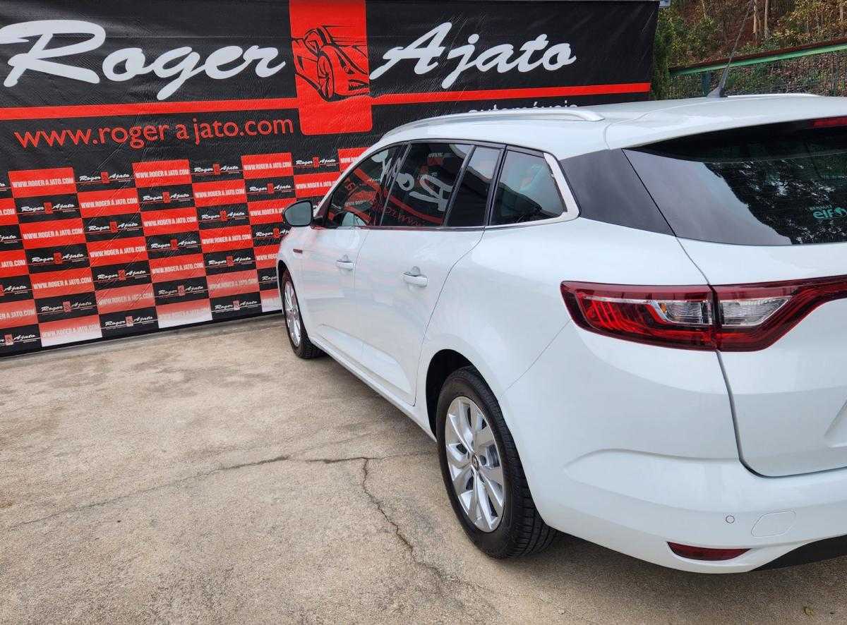 renault-megane-sport-tourer-2018-diesel-1461cc