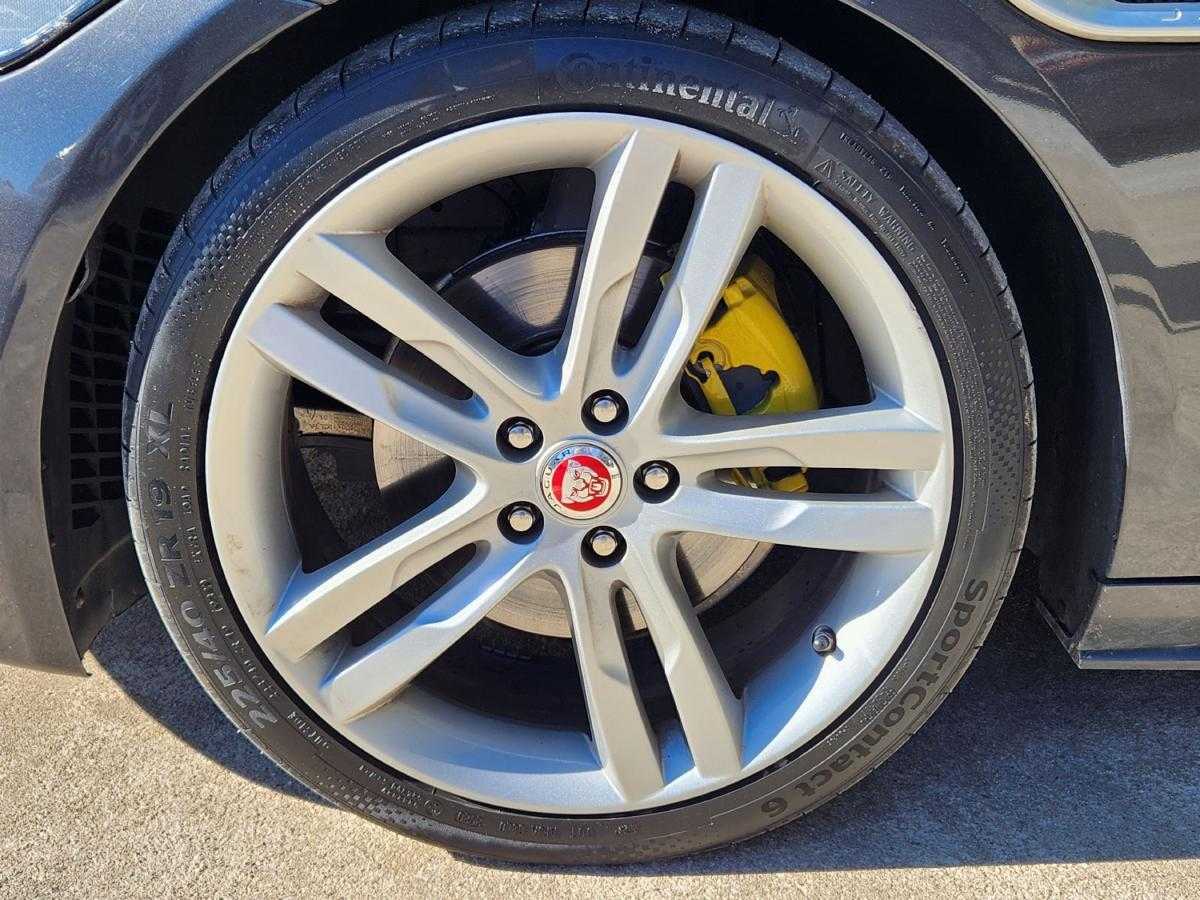jaguar-xe-2015-diesel-1999cc