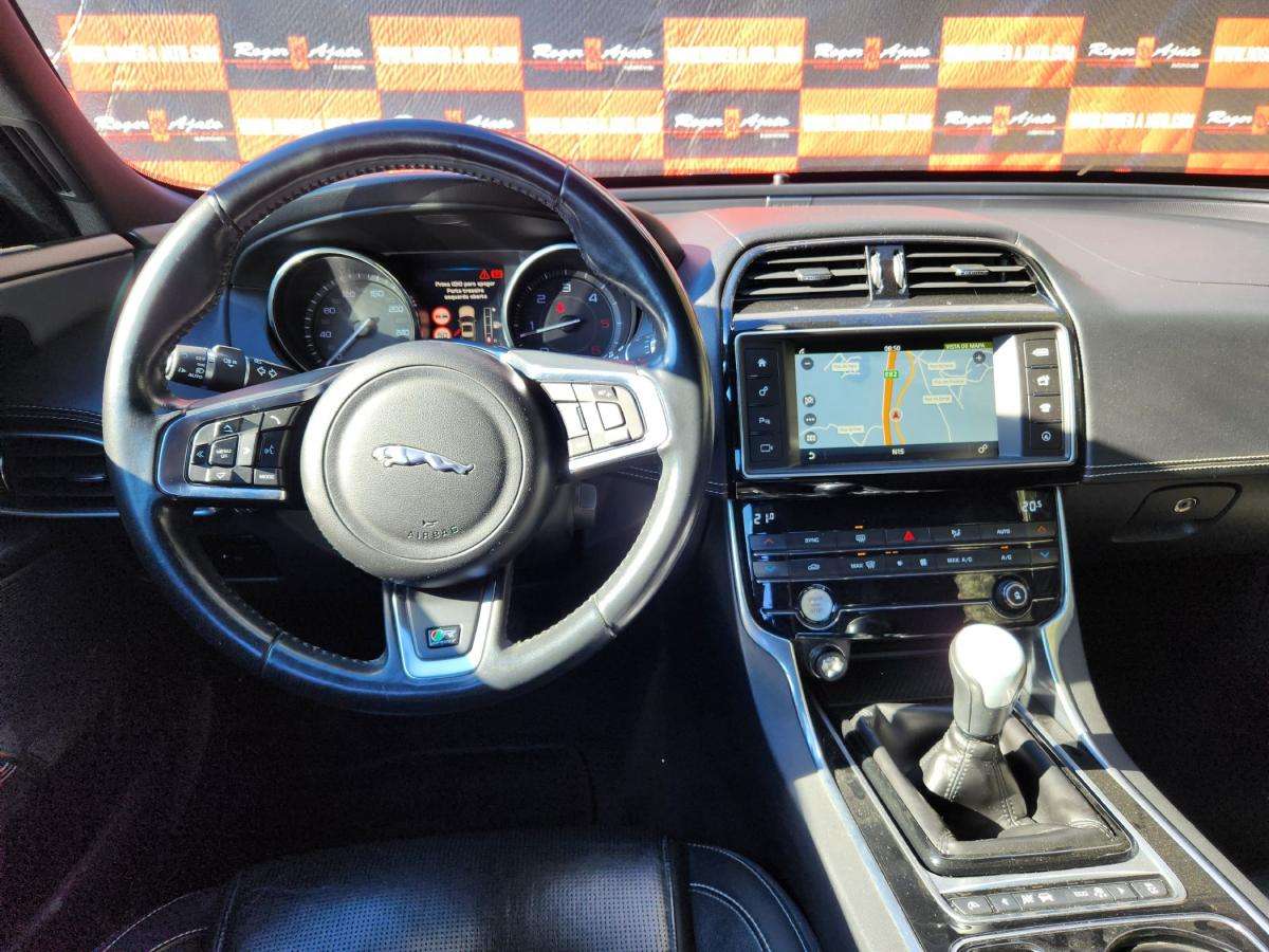 jaguar-xe-2015-diesel-1999cc