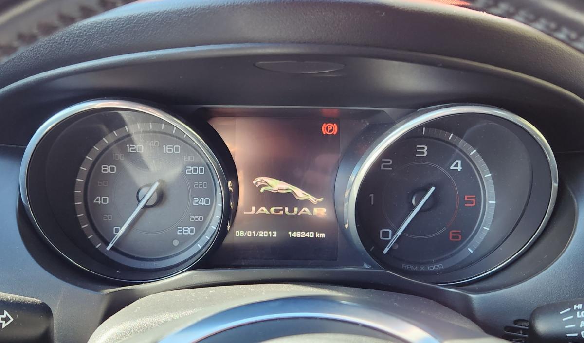 jaguar-xe-2015-diesel-1999cc