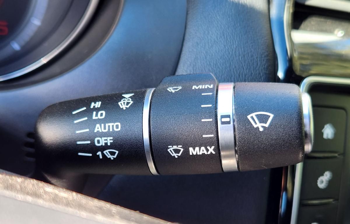 jaguar-xe-2015-diesel-1999cc