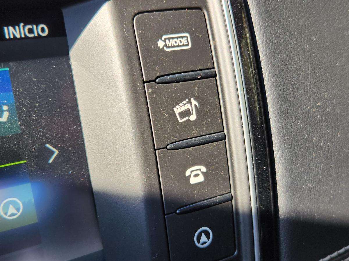 jaguar-xe-2015-diesel-1999cc