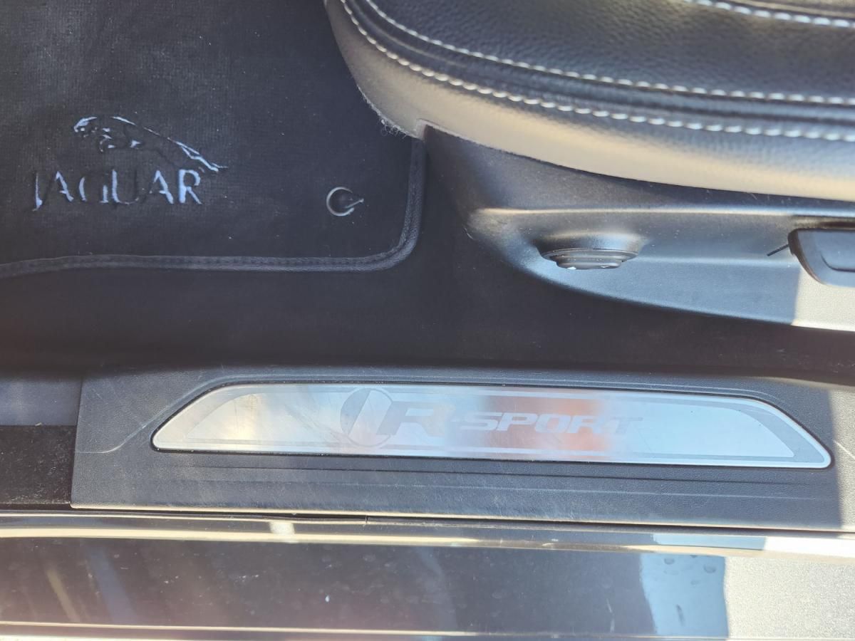 jaguar-xe-2015-diesel-1999cc