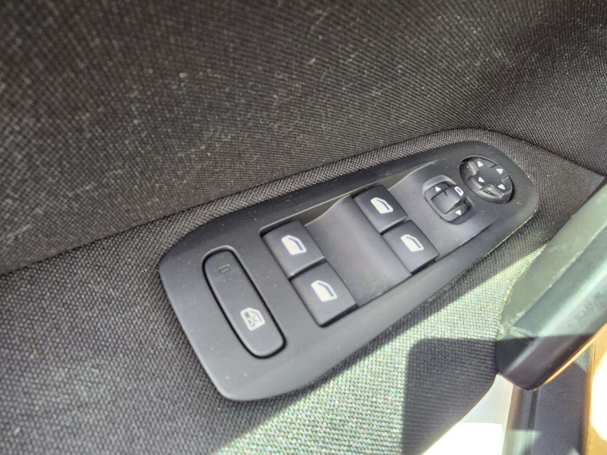 peugeot-308-2019-diesel-1499cc