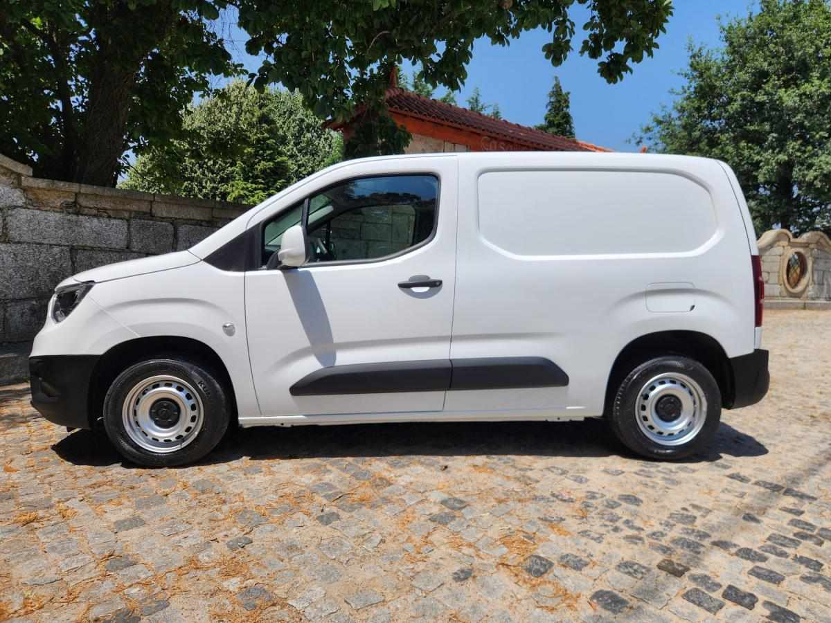 opel-combo-2021-diesel-1499cc